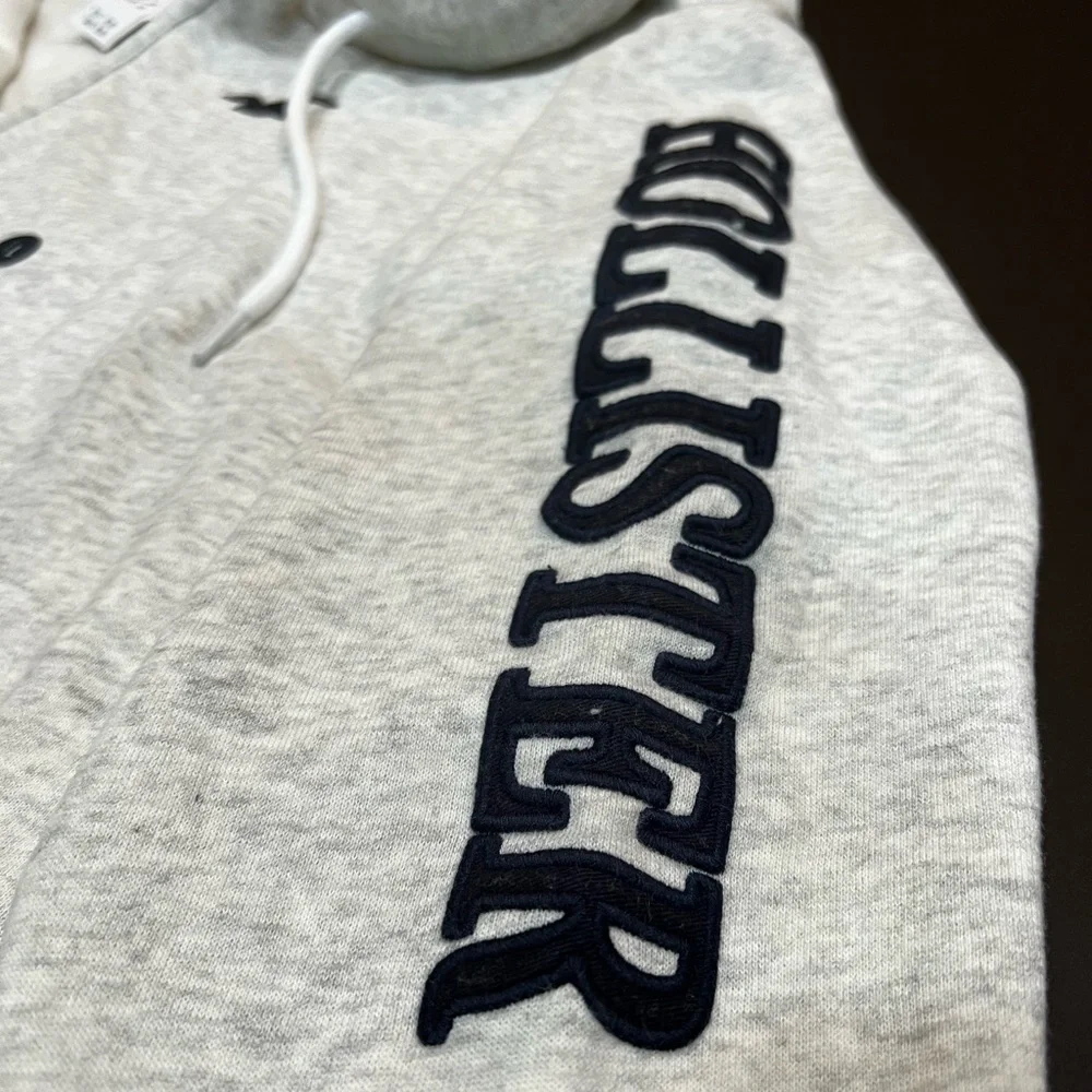 Embroidered Graphic Zip-up Hoodie - Picture 3 of 4